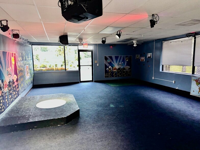 More Photos Of 35354-35364 State Road 54, Zephyrhills Unknown For Lease