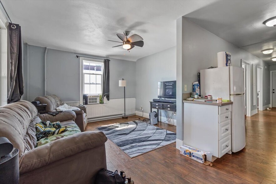 More Photos Of 116 W Jessie St, Rushford Storefront Retail Residential For Sale