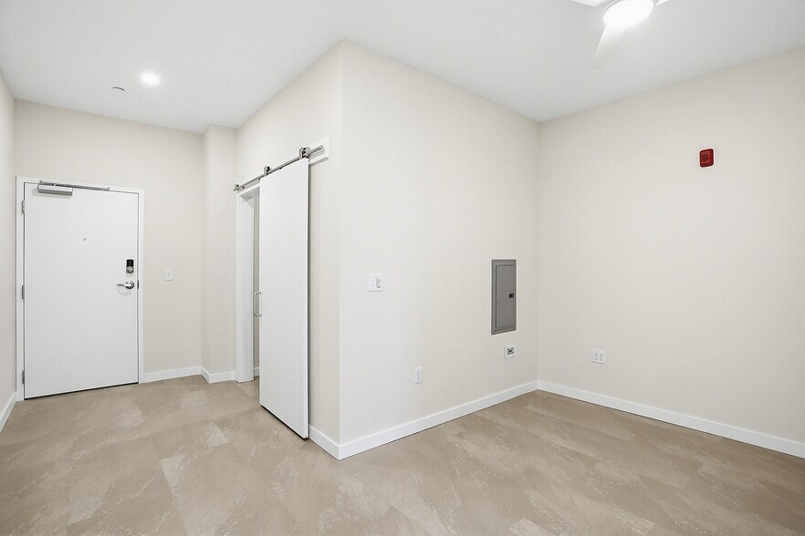 More Photos Of 250 College Ave, Lancaster Apartments For Lease