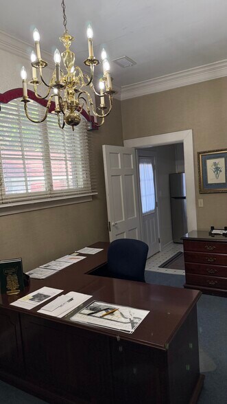 More Photos Of 191 Washington St, Barnwell Office For Sale