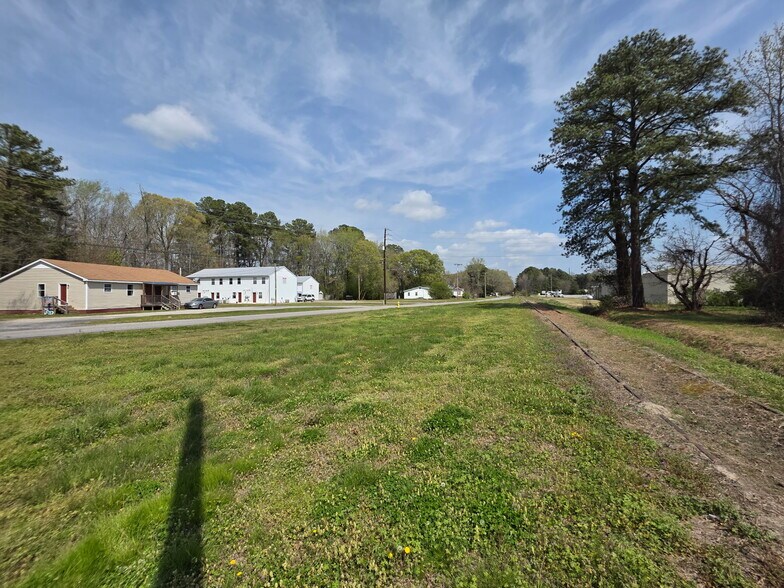 More Photos Of 1006 Badham Rd, Edenton Flex For Sale