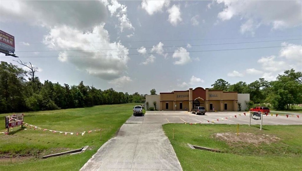 More Photos Of 12273 IH-10 E, Orange Auto Dealership For Sale