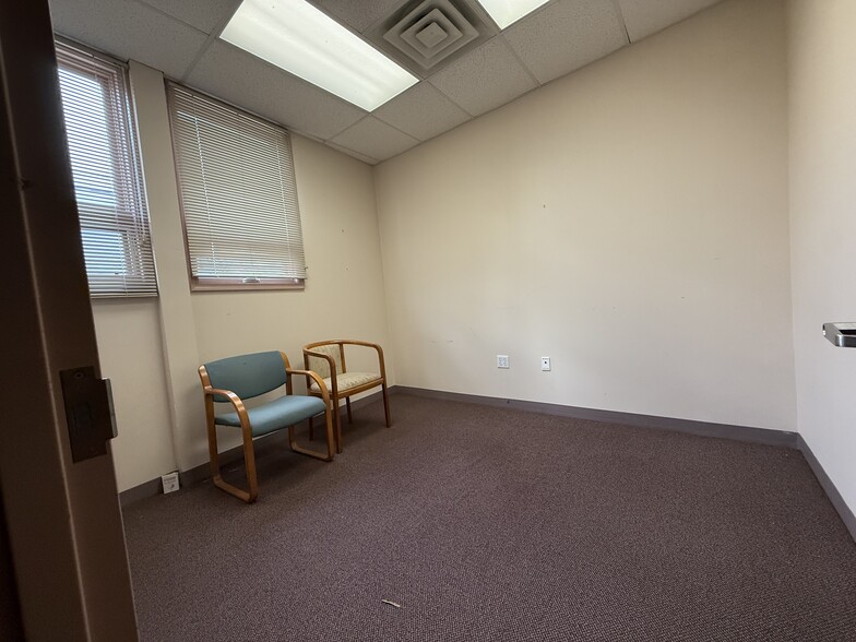 More Photos Of 294-298 State St, Hackensack Medical For Sale