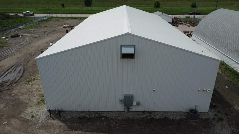More Photos Of 1109 10th St NE, East Grand Forks Warehouse For Sale