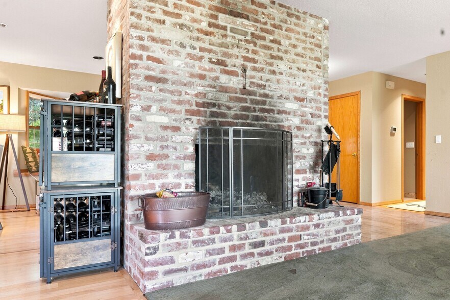 More Photos Of 21360 SW Hillsboro Hwy, Newberg Winery Vineyard For Sale
