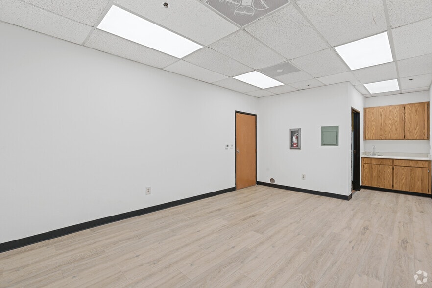 More Photos Of 90 Spruce Ave, South San Francisco Unknown For Lease