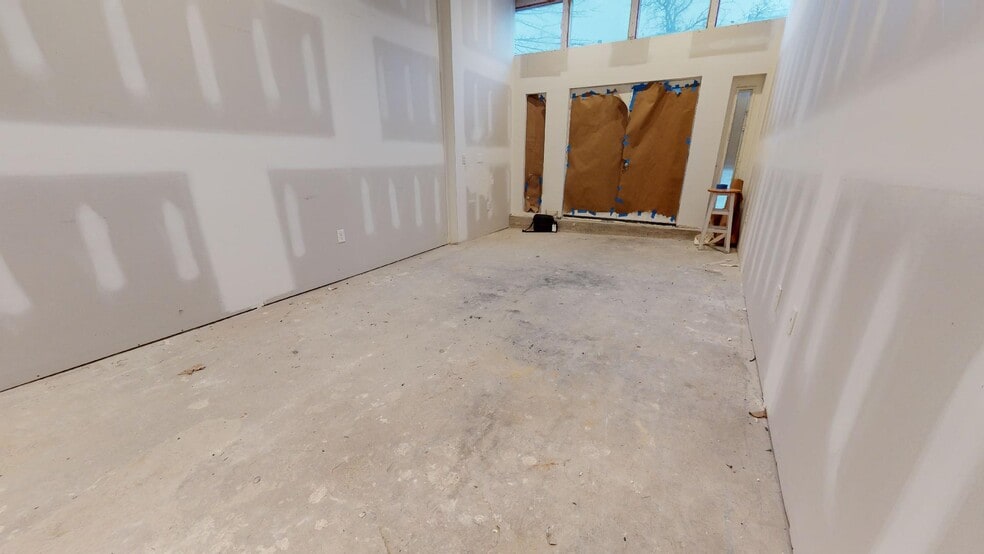 More Photos Of 1030 Hollins St, Baltimore Storefront Retail Office For Lease