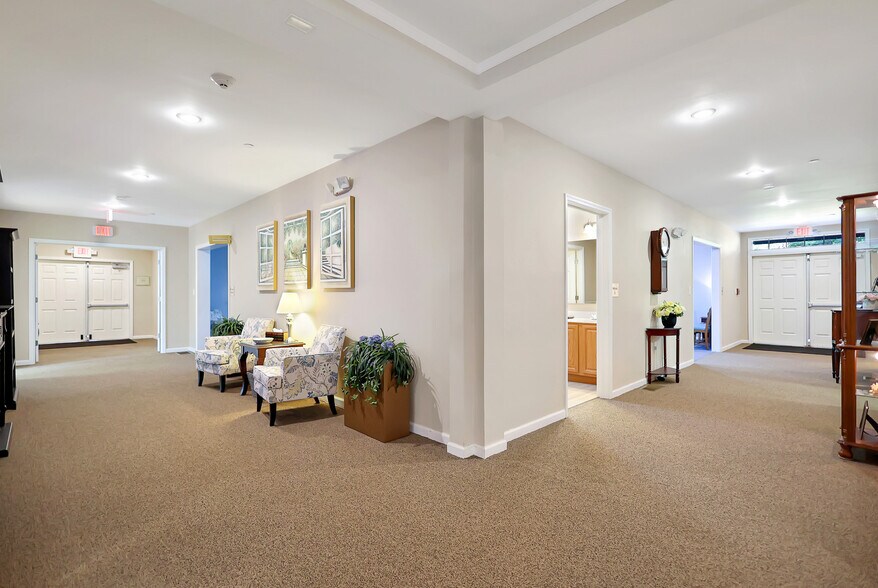 More Photos Of 1400 Broadway Rd, Dracut Flex For Sale