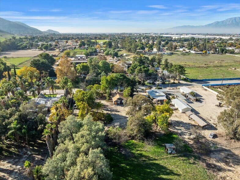 More Photos Of 11139 Laurel Ave, Bloomington Land For Sale