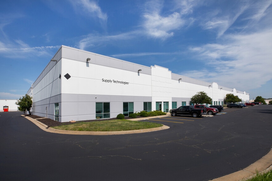 Primary Photo Of 14601-14621 W 112th St, Lenexa Manufacturing For Lease