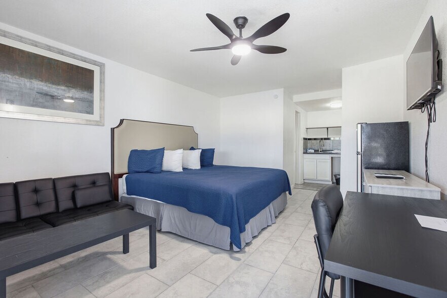 More Photos Of 1175 N Watson Rd, Arlington Hotel For Sale
