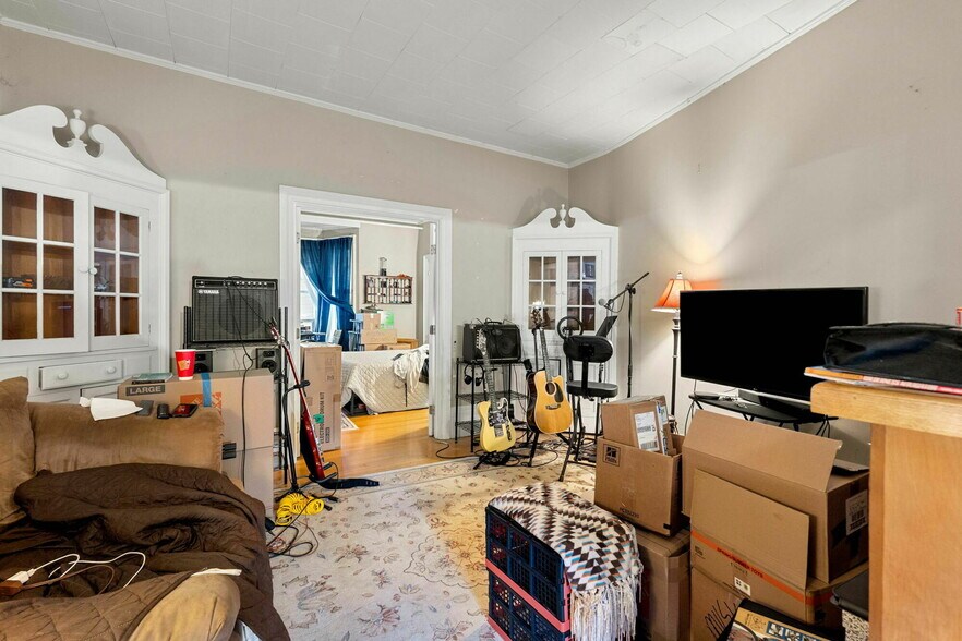 More Photos Of 72 Main St, Wareham Apartments For Sale