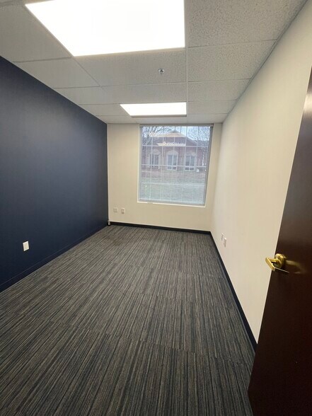 More Photos Of 50101 Governors Dr, Chapel Hill Office For Lease