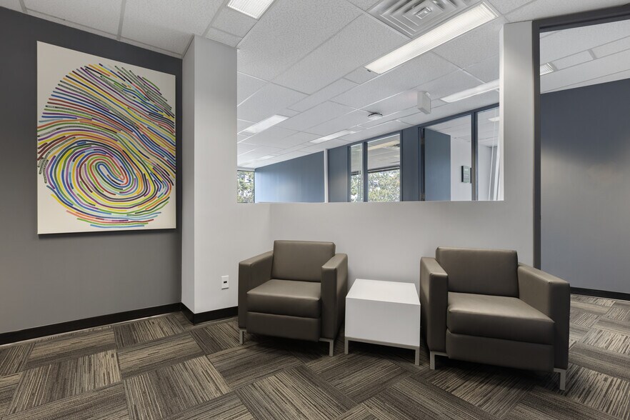 More Photos Of 2460 Lancaster Rd, Ottawa Office For Lease