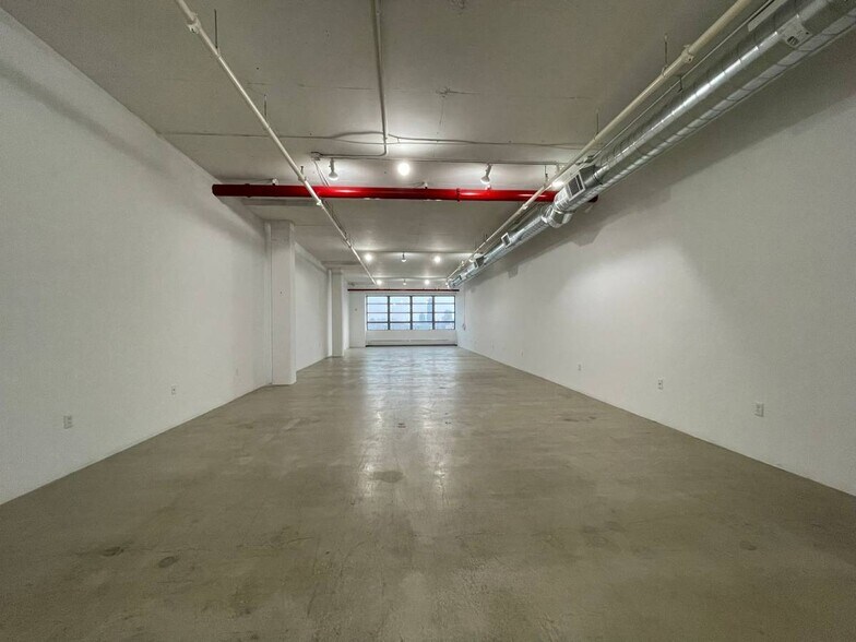 More Photos Of Brooklyn Navy Yard - Building 77, Brooklyn Loft Creative Space For Lease