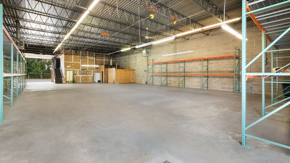 More Photos Of 4726 Blakiston St, Philadelphia Distribution For Sale