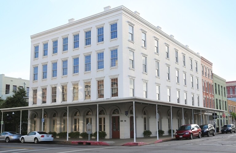 More Photos Of 2228 Mechanic St, Galveston Office For Lease