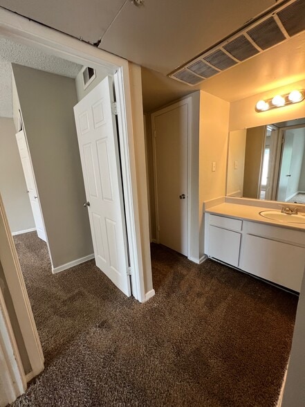 More Photos Of 511 Blake St, Texarkana Apartments For Sale