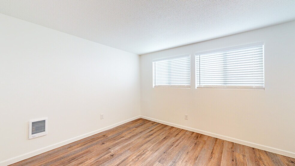 More Photos Of 1327 Goethals Dr, Richland Apartments For Sale