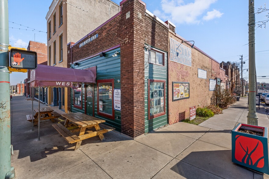 More Photos Of 346 N Main St, Memphis Restaurant For Sale