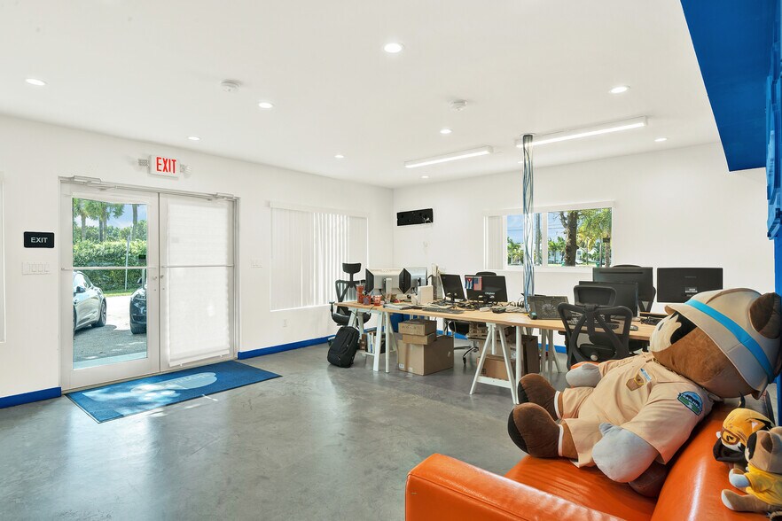 More Photos Of 2175 SW 78th Pl, Miami Loft Creative Space For Sale