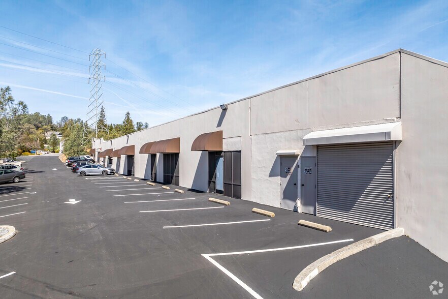 More Photos Of 11702-11734 Enterprise Dr, Auburn Office For Sale