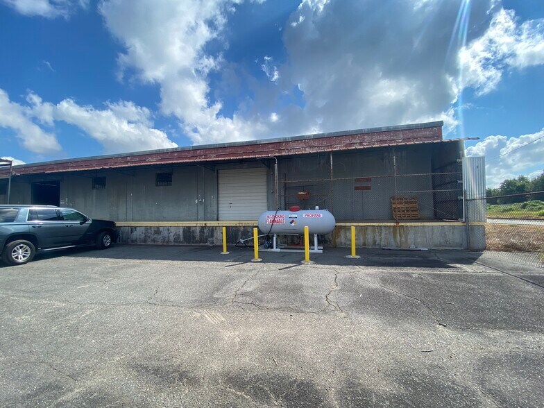 More Photos Of 1650 E Washington Ave, North Little Rock Warehouse For Lease