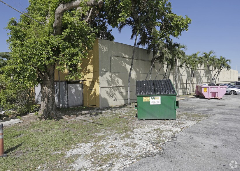 More Photos Of 7357-7369 NW 7th St, Miami Warehouse For Sale