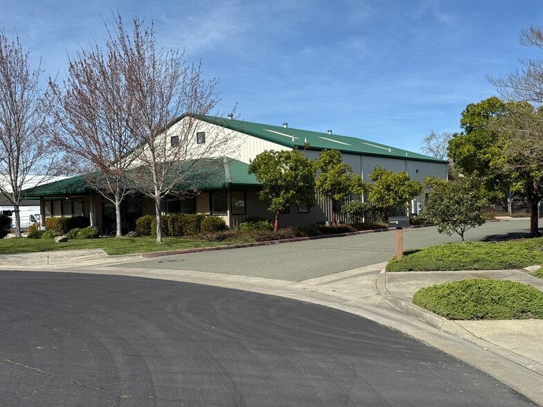 More Photos Of 321 Blodgett St, Cotati Warehouse For Sale