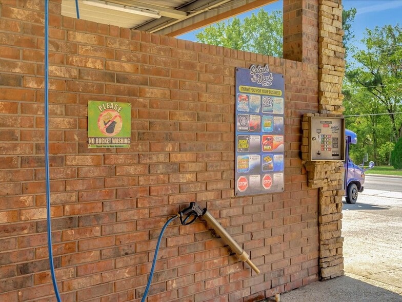 More Photos Of 611 Tenaha St, Center Carwash For Sale