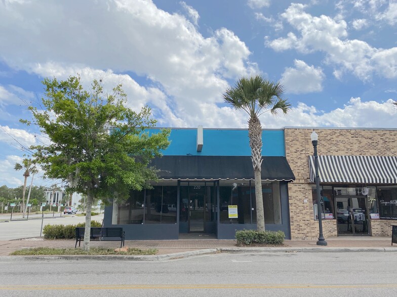 Primary Photo Of 220 W Central Ave, Winter Haven Storefront For Lease