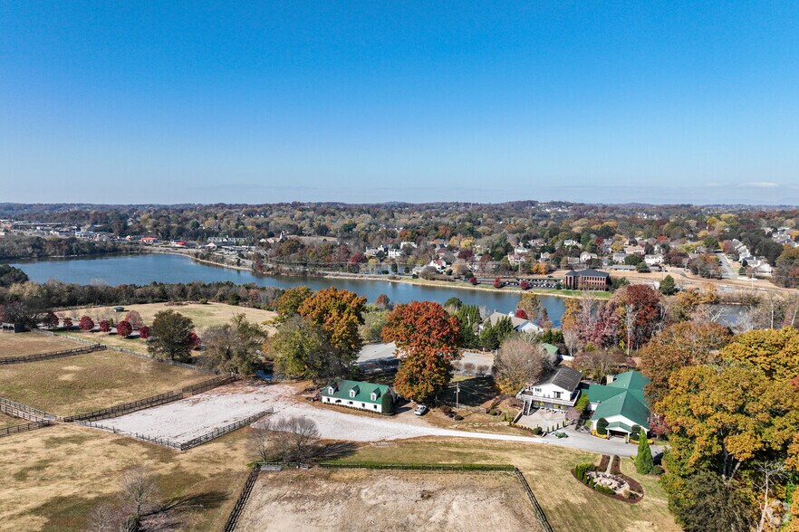 More Photos Of 9133 Hunter Valley Ln, Knoxville Sports And Entertainment For Sale