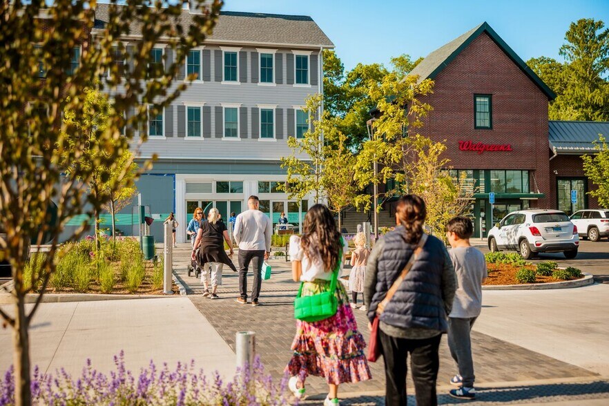 More Photos Of 148 Heights Rd, Darien Unknown For Lease