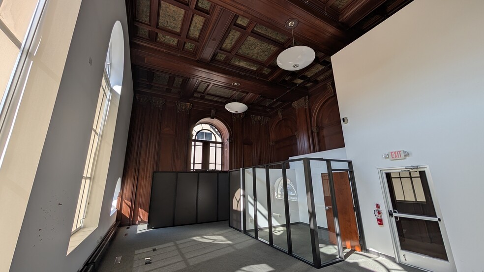 More Photos Of 460 S Saginaw St, Flint Apartments For Lease