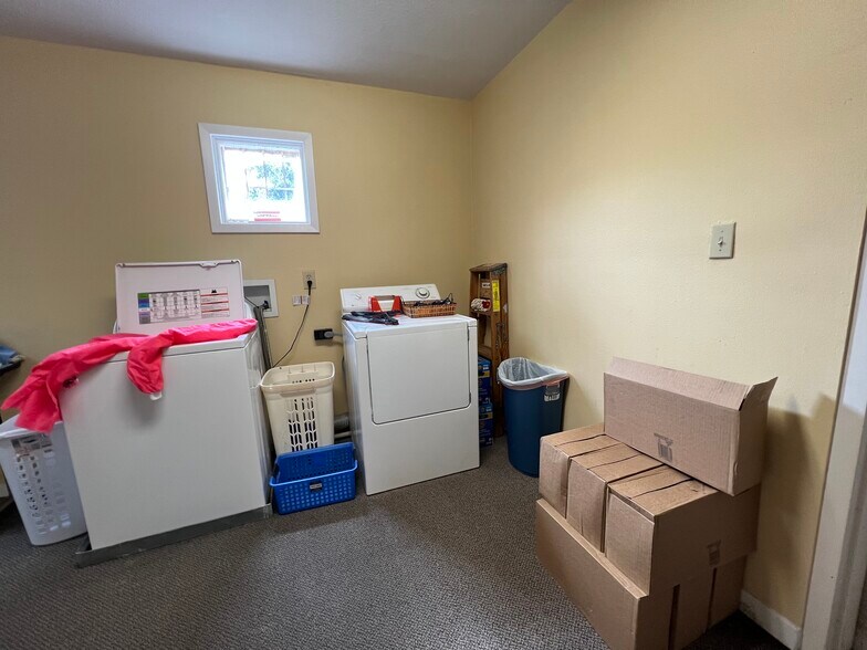 More Photos Of 901 New Warrington Rd, Pensacola Medical For Sale