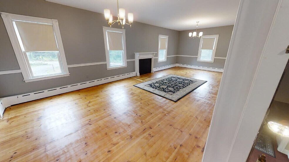 More Photos Of 763 Massachusetts Ave, Lunenburg General Retail For Sale