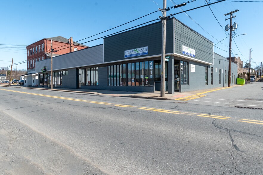 More Photos Of 441-445 Main St, Pittston Office For Lease
