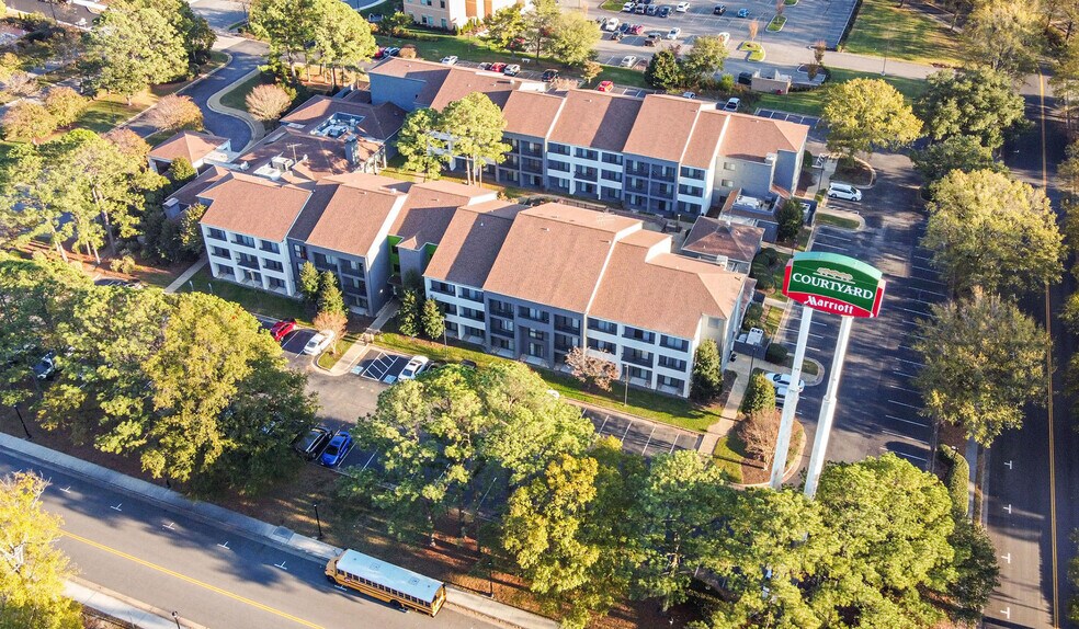 More Photos Of 1917 Coliseum Dr, Hampton Hotel For Sale