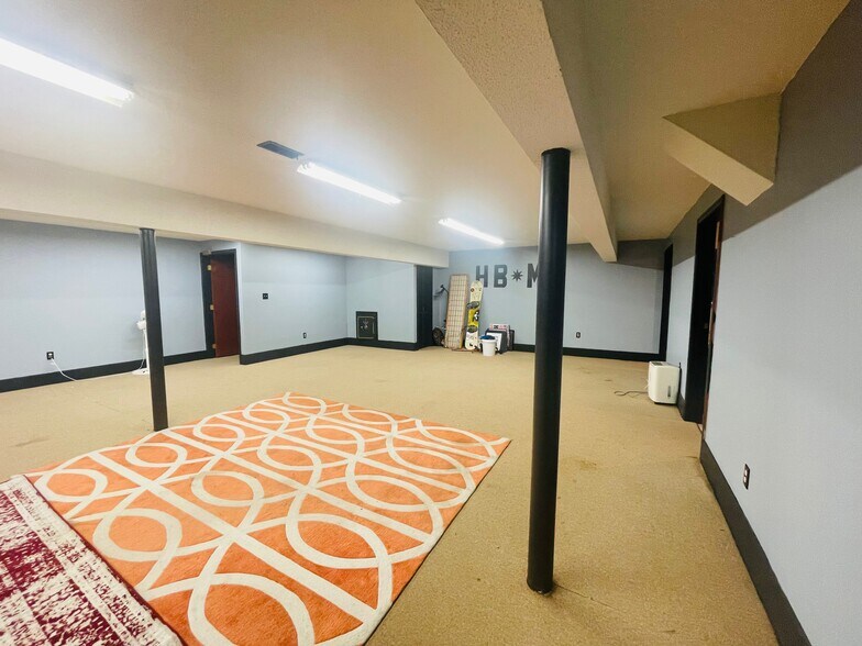 More Photos Of 210 Home Ave, Churubusco Office Residential For Sale