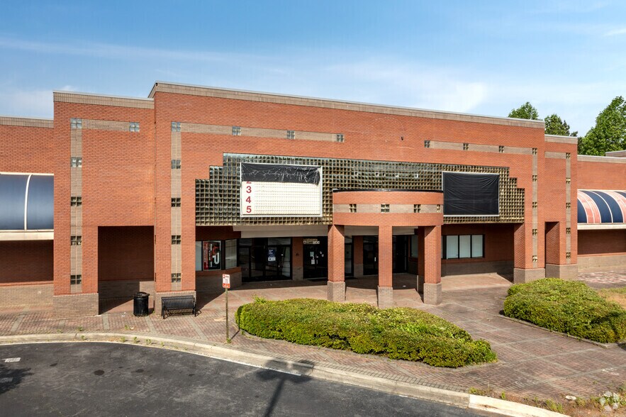 More Photos Of 10404 E Independence Blvd, Matthews Unknown For Lease