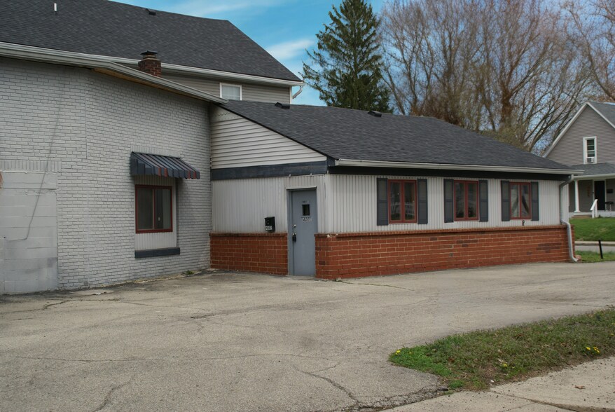 More Photos Of 4002 Cornelius Ave, Indianapolis Flex For Sale