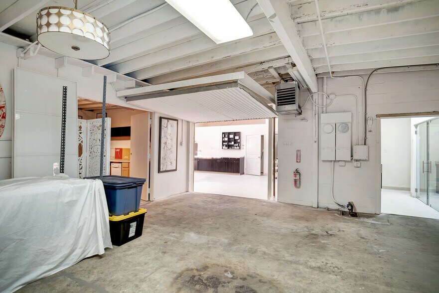 More Photos Of 11915 Inglewood Ave, Hawthorne Medical For Sale