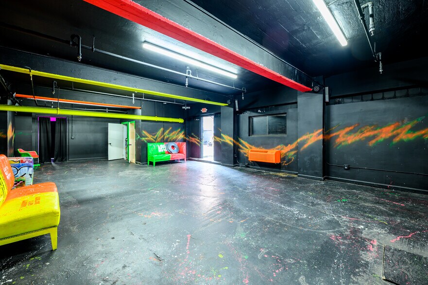 More Photos Of 86-90 Forrest St, Jersey City Warehouse For Lease