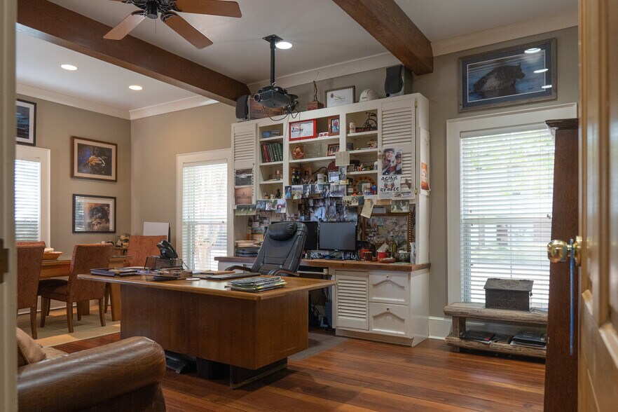 More Photos Of 40 Northtown Dr, Jackson Office Residential For Sale