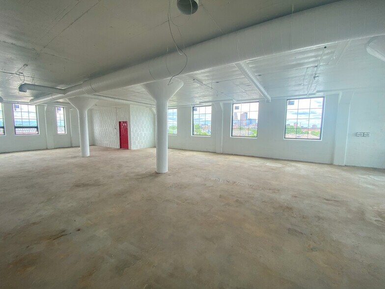 More Photos Of 1729 N 2nd St, Minneapolis Flex For Lease