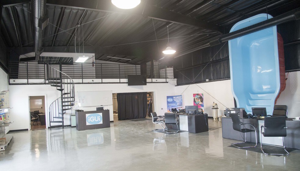 More Photos Of 21500 S Dixie Hwy, Miami Storefront Retail Office For Sale