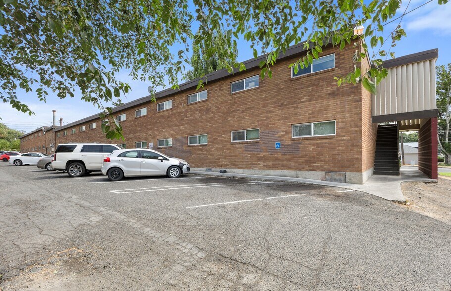 More Photos Of 116 E Hill Ave, Moses Lake Apartments For Sale