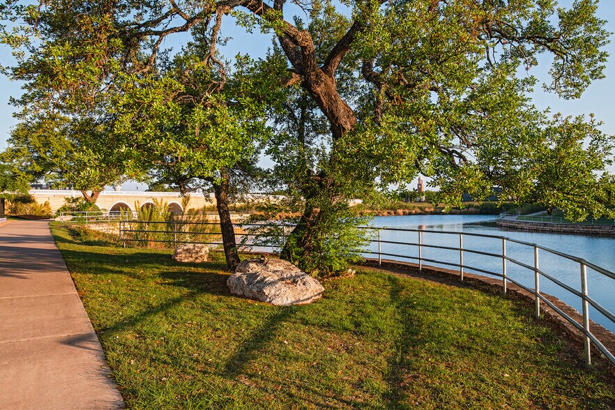 More Photos Of 1110 Discovery Blvd, Cedar Park Hotel For Sale