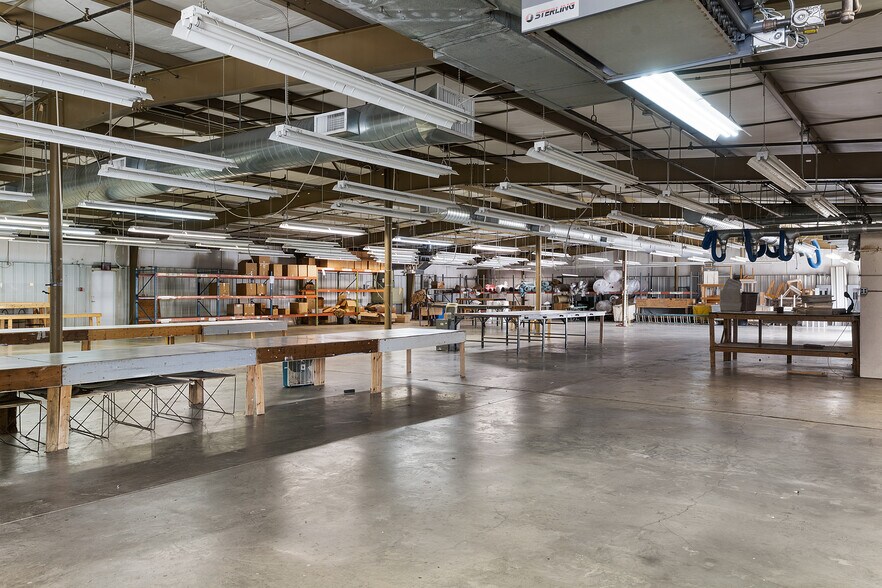 More Photos Of 205 Industrial Pike, Whitwell Manufacturing For Sale