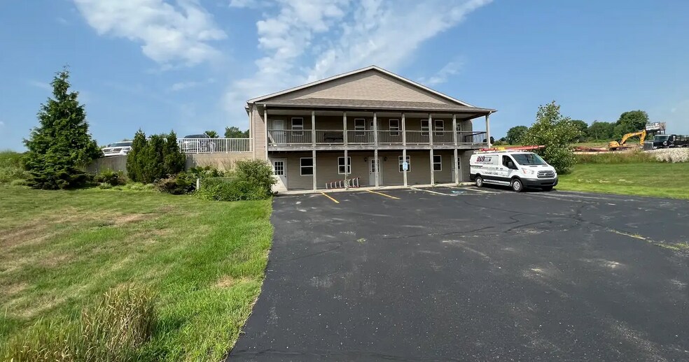 More Photos Of 8475 Sparta Line Rd, Sparta Flex For Lease